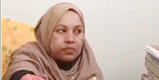 ঠাকুরগাঁওয়ে খাওয়ার সময়ও ঘুষ নেন রেজিস্ট্রার অফিসের রেকর্ড কিপার