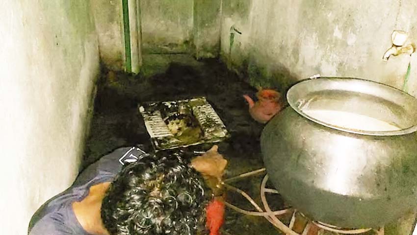 টয়লেটে চুলা বসিয়ে তৈরি হচ্ছিল ‘খাঁটি মধু’